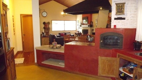 MARAVILLOSA Casa en Condominio Cerrado de 4 Suites