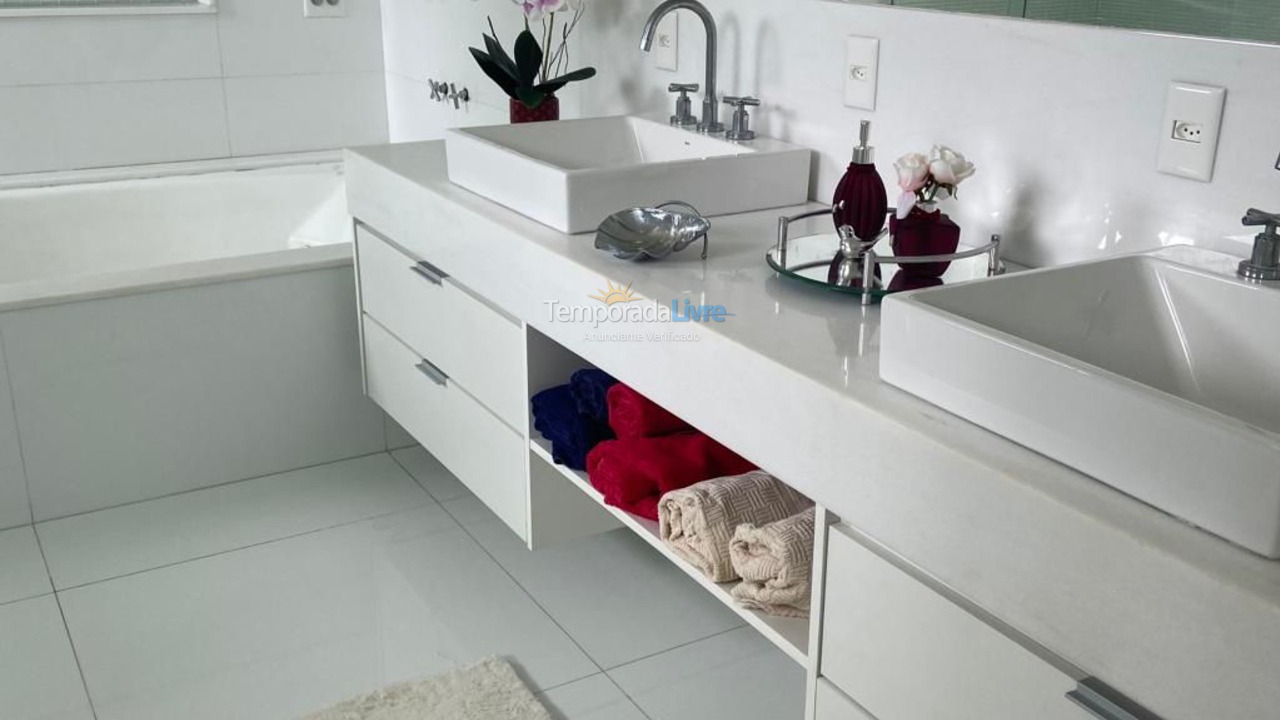 Casa para aluguel de temporada em Rio de Janeiro (Barra da Tijuca)