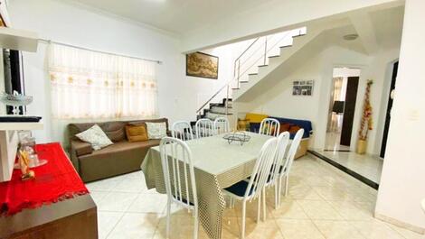 CASA CON PISCINA EN CANTO GRANDE