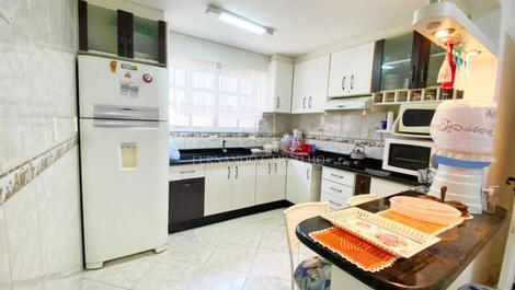 CASA CON PISCINA EN CANTO GRANDE