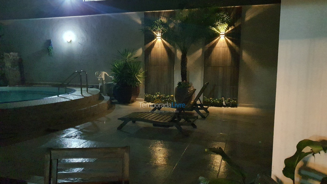 Casa para aluguel de temporada em Guarujá (Enseada)