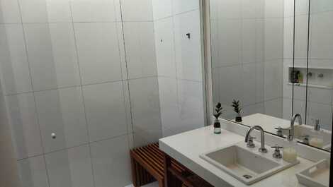 CASA FRENTE AO MAR NA PRAIA DA BALEIA