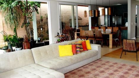 CASA FRENTE AO MAR DISPONIVEL PARA REVEILLON