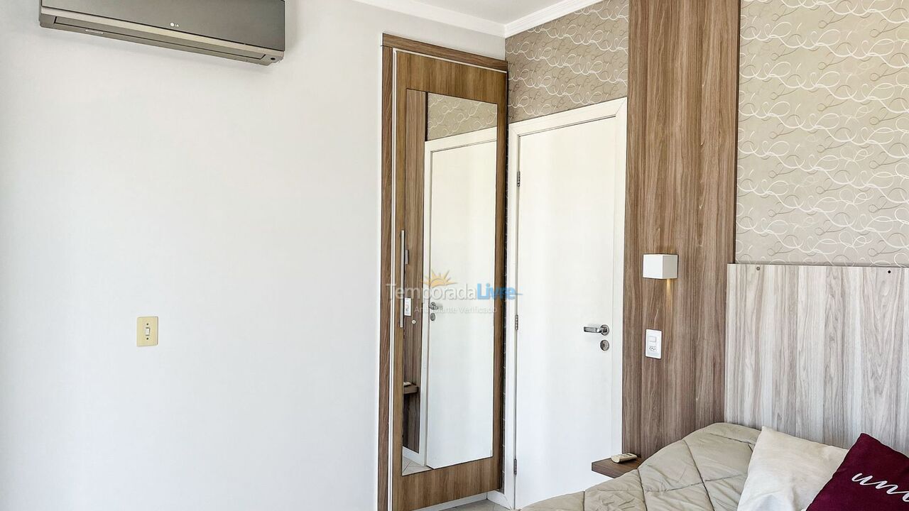 Apartment for vacation rental in Bombinhas (Praia de Bombas)