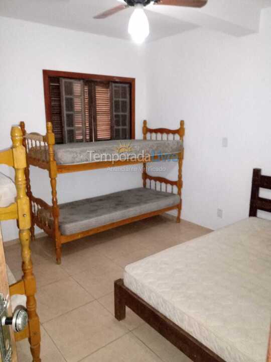 Casa para alquiler de vacaciones em Caraguatatuba (Massaguaçu)