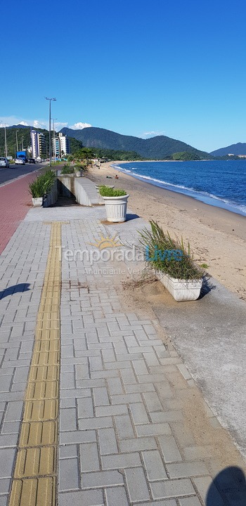 Casa para alquiler de vacaciones em Caraguatatuba (Massaguaçu)