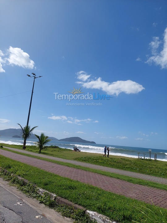 Casa para alquiler de vacaciones em Caraguatatuba (Massaguaçu)
