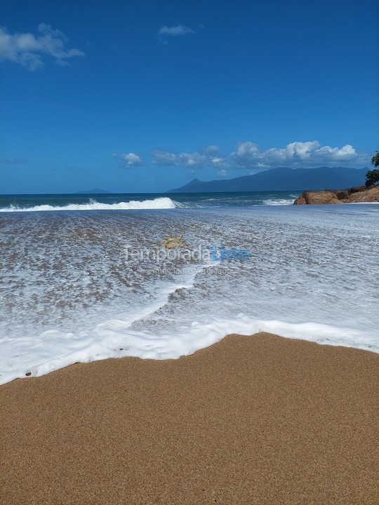 Casa para alquiler de vacaciones em Caraguatatuba (Massaguaçu)