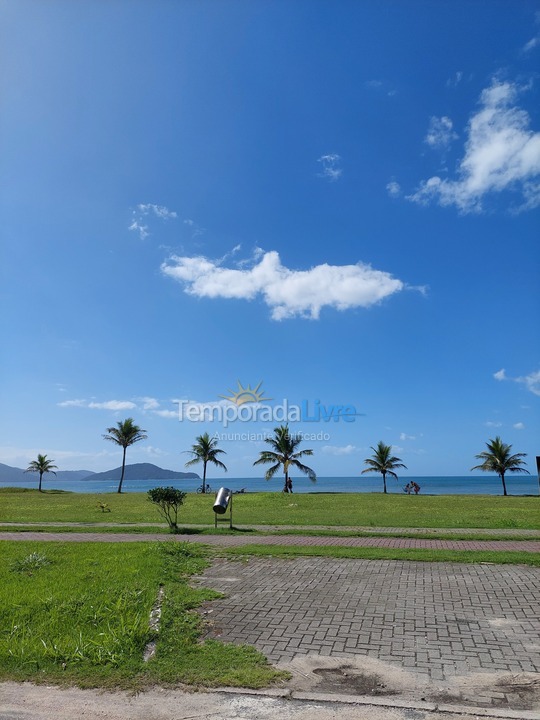 Casa para alquiler de vacaciones em Caraguatatuba (Massaguaçu)