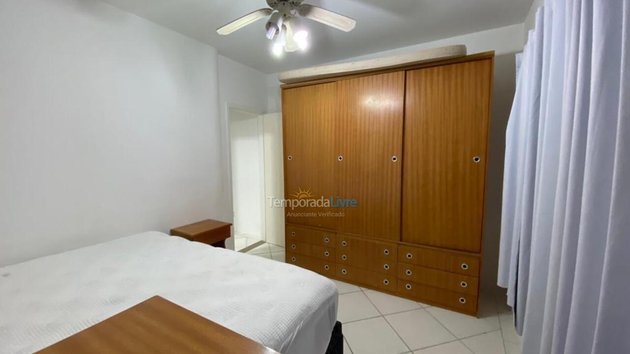 Apartment for vacation rental in Ubatuba (Praia das Toninhas)