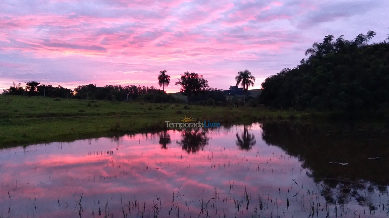 Granja para alquiler de vacaciones em Guareí (Floresta)