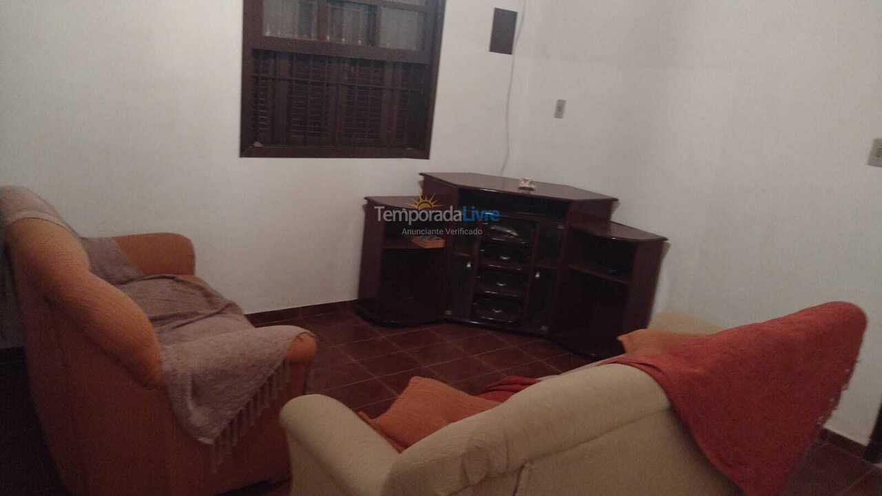 Casa para aluguel de temporada em Santo Antônio do Pinhal (Santo Antonio do Pinhal)