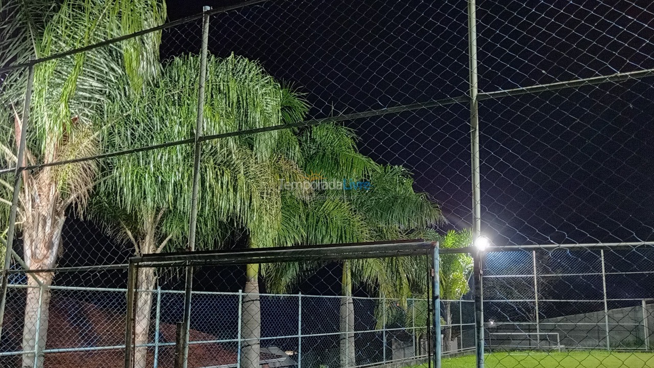 Granja para alquiler de vacaciones em Guararema (Parque Agrinco)