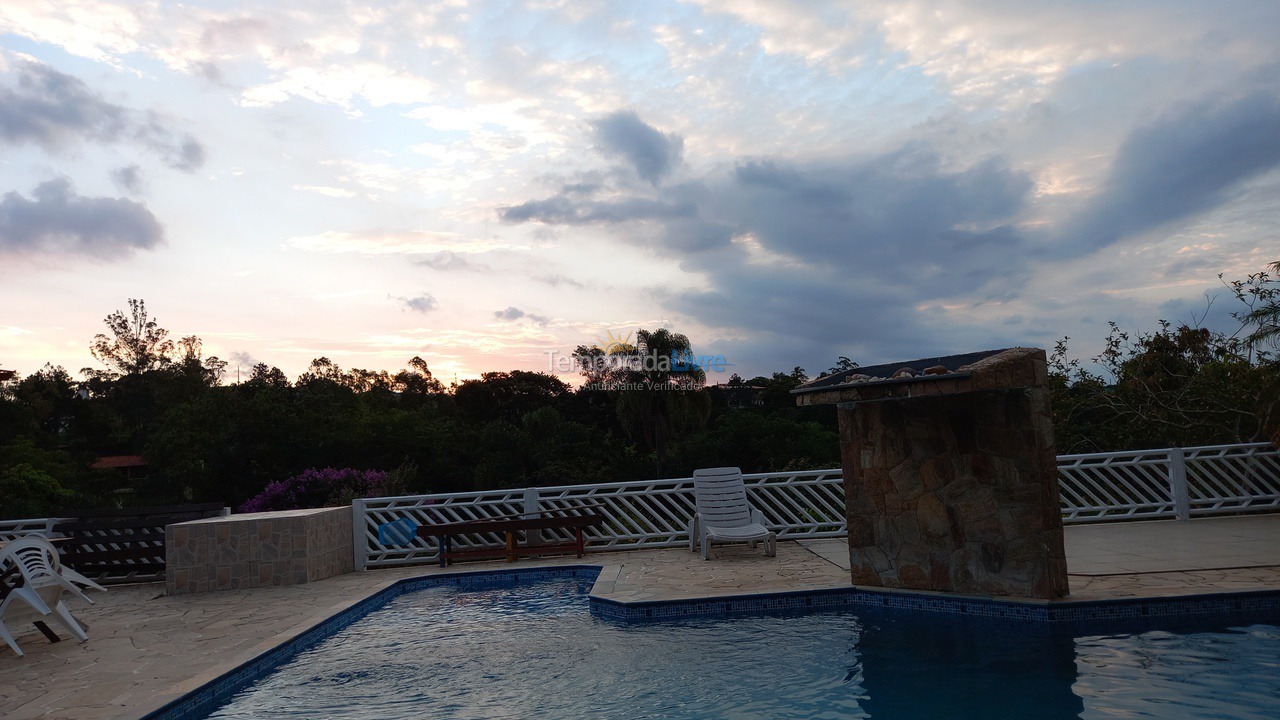 Granja para alquiler de vacaciones em Guararema (Parque Agrinco)