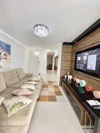 3 suites en Avenida de Bombas, con pequeña alberca en el balcón