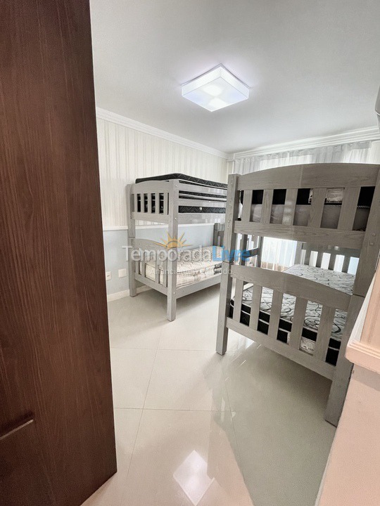 Apartamento para alquiler de vacaciones em Bombinhas (Praia de Bombas)