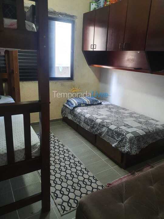 Apartamento para aluguel de temporada em Praia Grande (Praia do Caiçara)