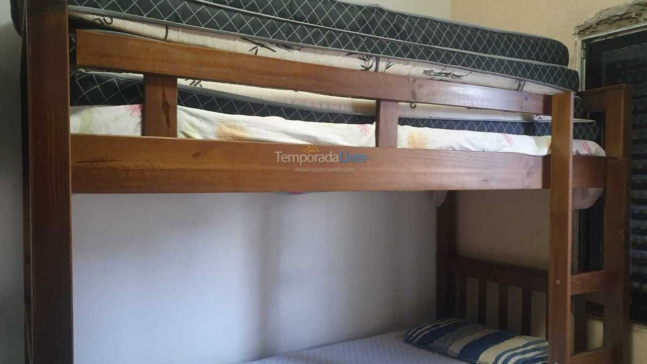 Apartamento para aluguel de temporada em Praia Grande (Praia do Caiçara)