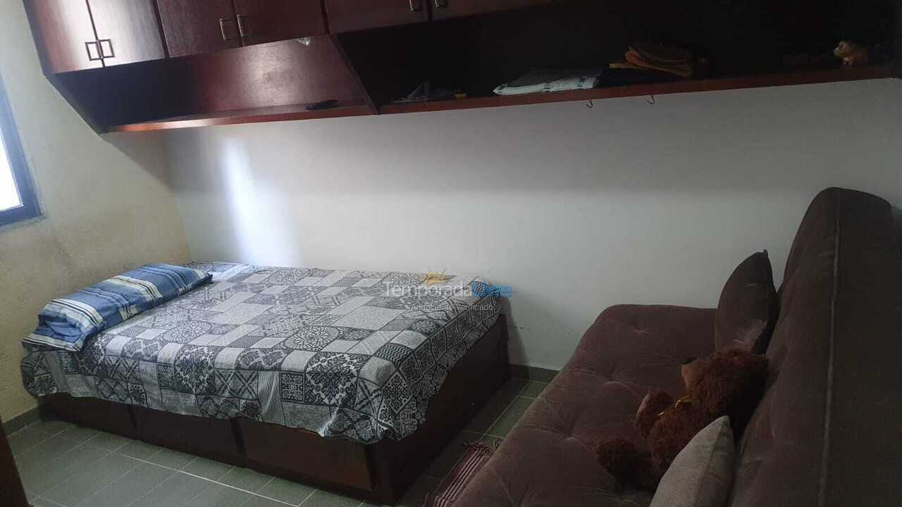 Apartamento para aluguel de temporada em Praia Grande (Praia do Caiçara)