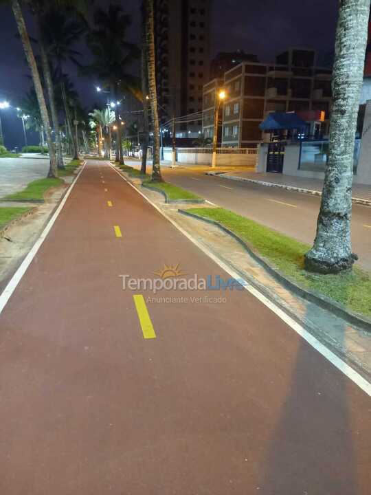 Apartamento para aluguel de temporada em Praia Grande (Praia do Caiçara)