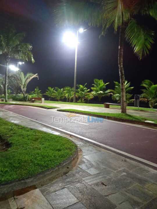 Apartamento para aluguel de temporada em Praia Grande (Praia do Caiçara)