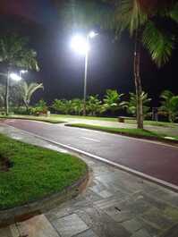 FRENTE PARA O MAR SUÍTE, QUARTO, SALA, COZINHA E BANHEIRO SOCIAL