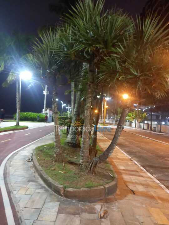 Apartamento para aluguel de temporada em Praia Grande (Praia do Caiçara)