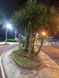 FRENTE PARA O MAR SUÍTE, QUARTO, SALA, COZINHA E BANHEIRO SOCIAL