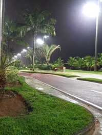 FRENTE PARA O MAR SUÍTE, QUARTO, SALA, COZINHA E BANHEIRO SOCIAL