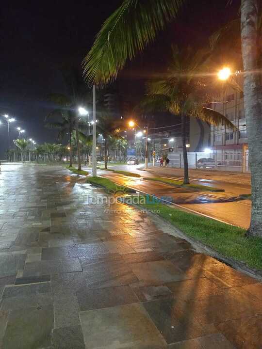 Apartamento para aluguel de temporada em Praia Grande (Praia do Caiçara)