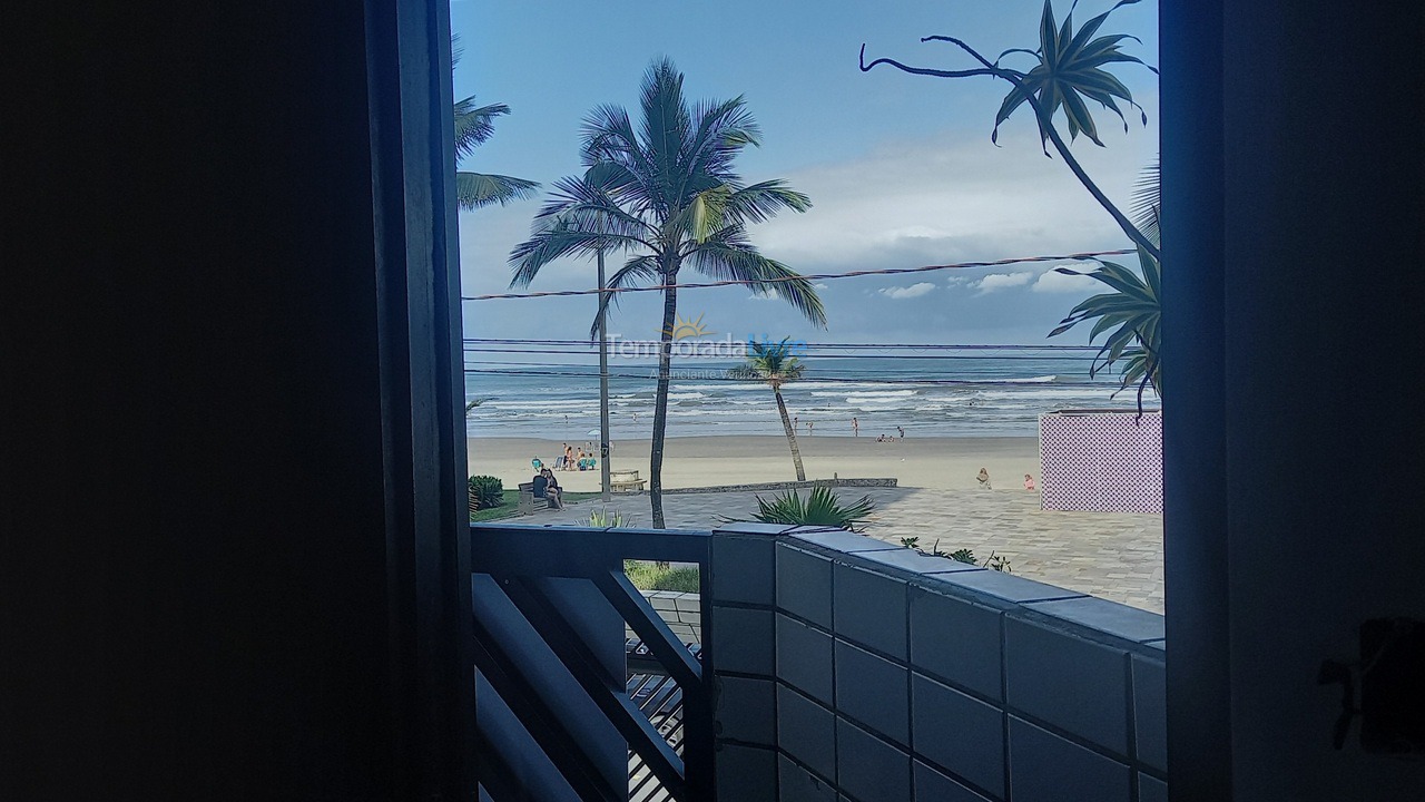 Apartamento para aluguel de temporada em Praia Grande (Praia do Caiçara)
