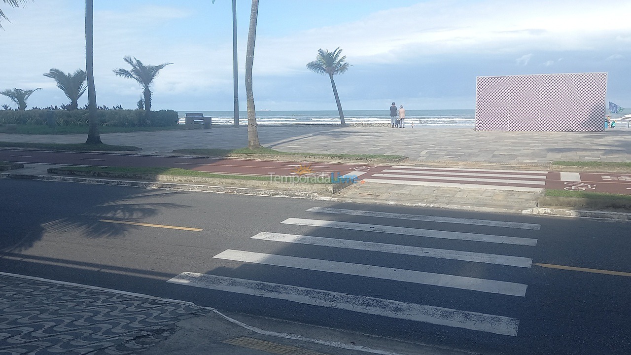 Apartamento para aluguel de temporada em Praia Grande (Praia do Caiçara)