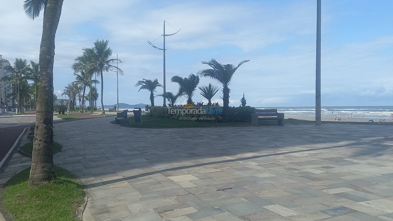 Apartamento para aluguel de temporada em Praia Grande (Praia do Caiçara)