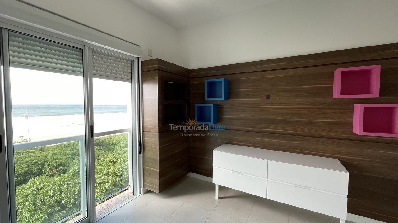 Apartamento para aluguel de temporada em Florianopolis (Praia dos Ingleses)