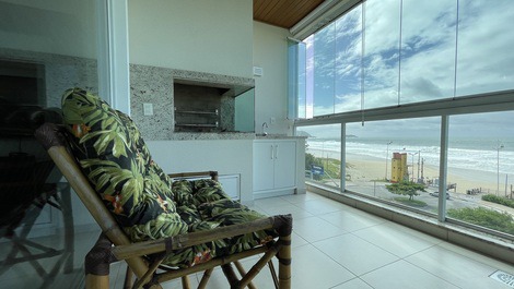 Maravilhoso apartamento 2 dorm Vista Praia Santinho Condominio luxuoso