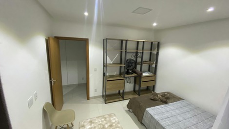 Piscina izquierda bien ubicada a 5 min de Flamboyant