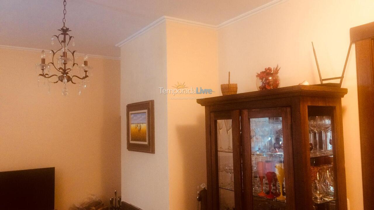 Apartamento para aluguel de temporada em Gramado (Knorr Ville)