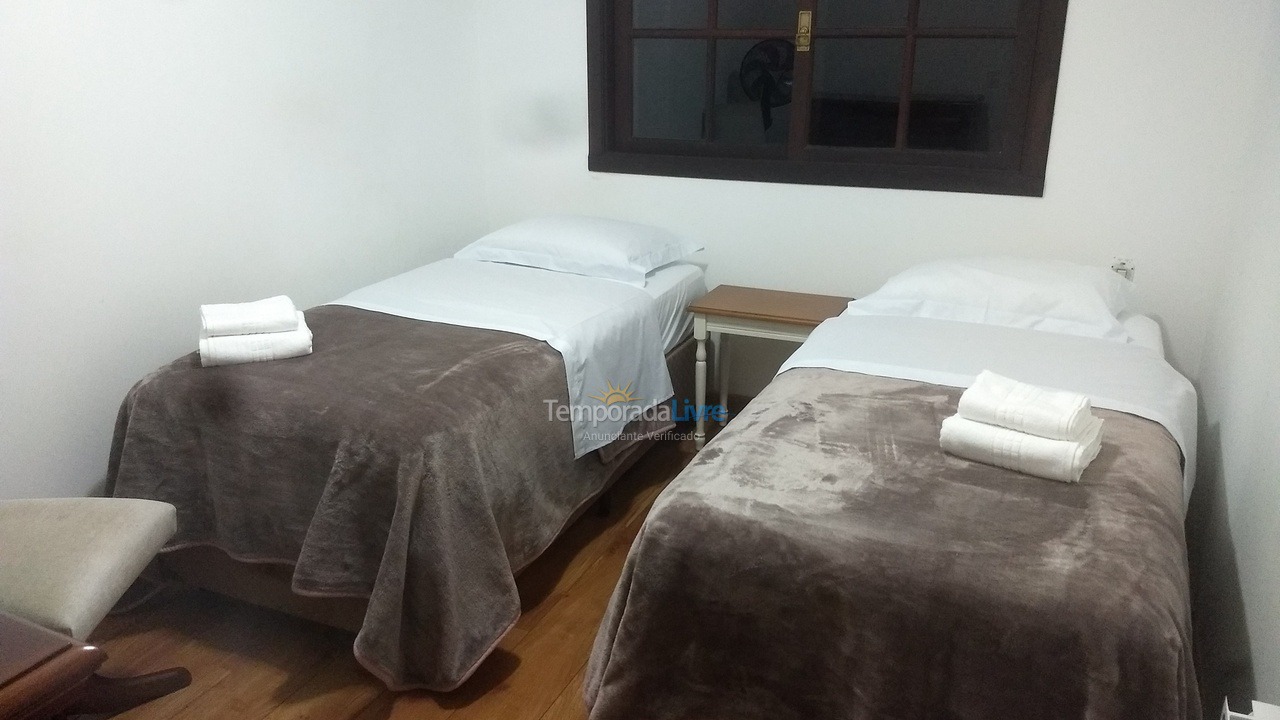 Apartamento para aluguel de temporada em Gramado (Knorr Ville)