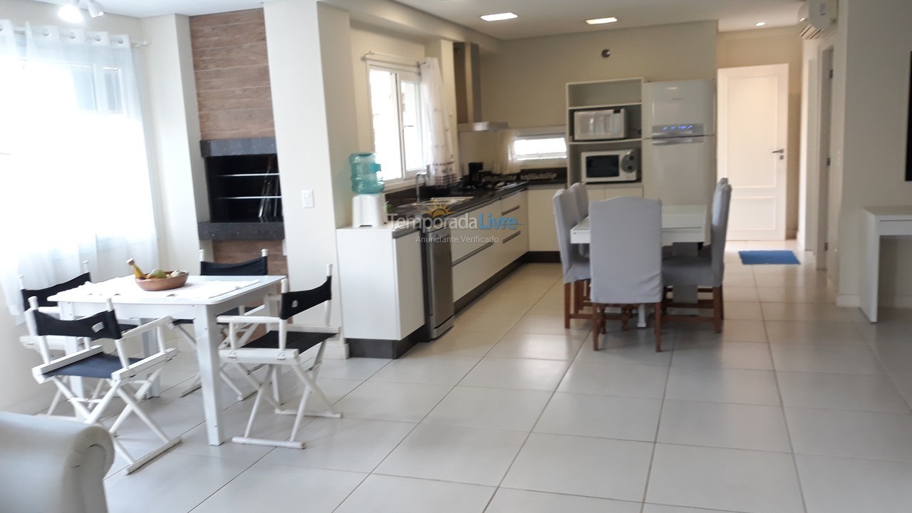Apartment for vacation rental in Florianópolis (Jurere Tradicional)