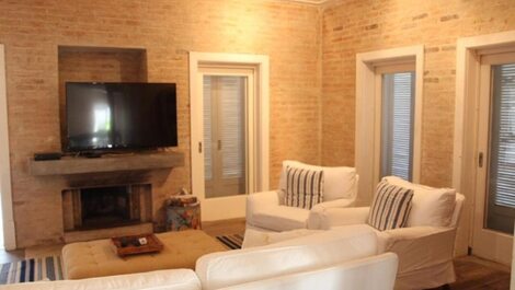 Casa Disponible en Barra do Una !!