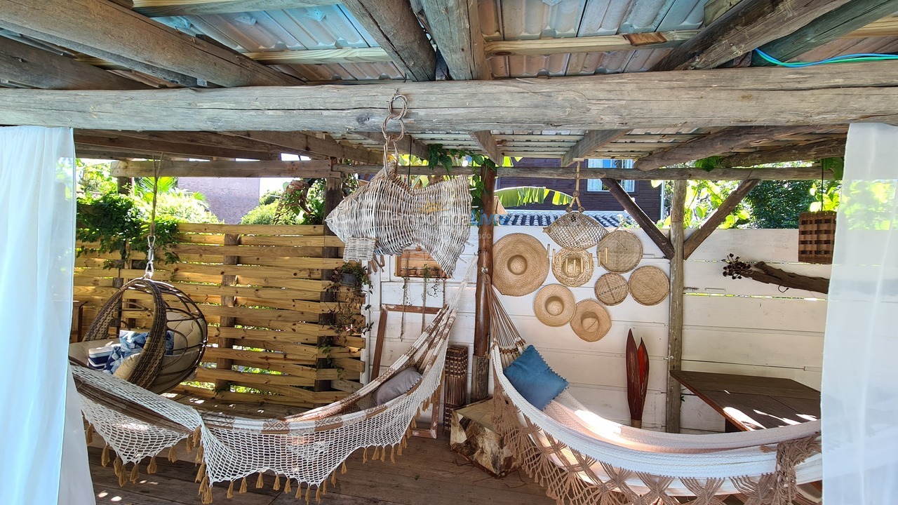Casa para aluguel de temporada em Imbituba (Praia do Rosa)
