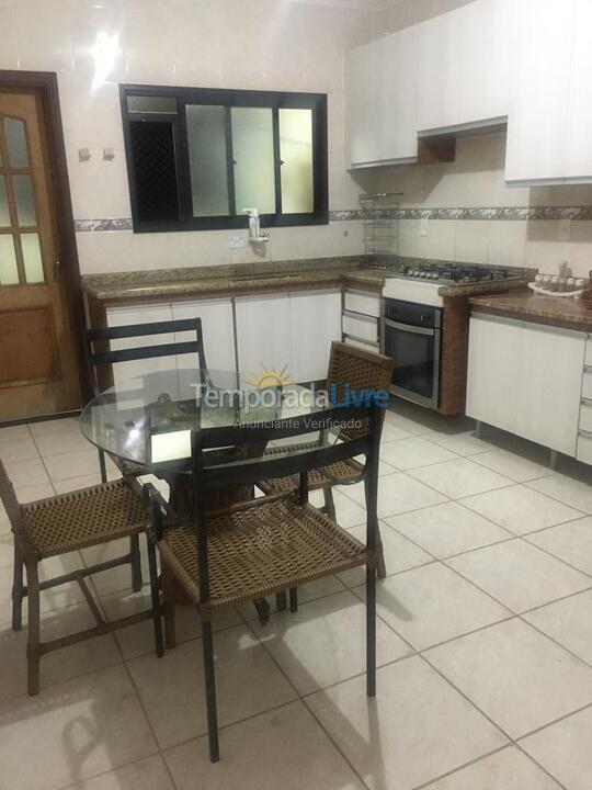 Apartment for vacation rental in Praia Grande (Praia do Caiçara)