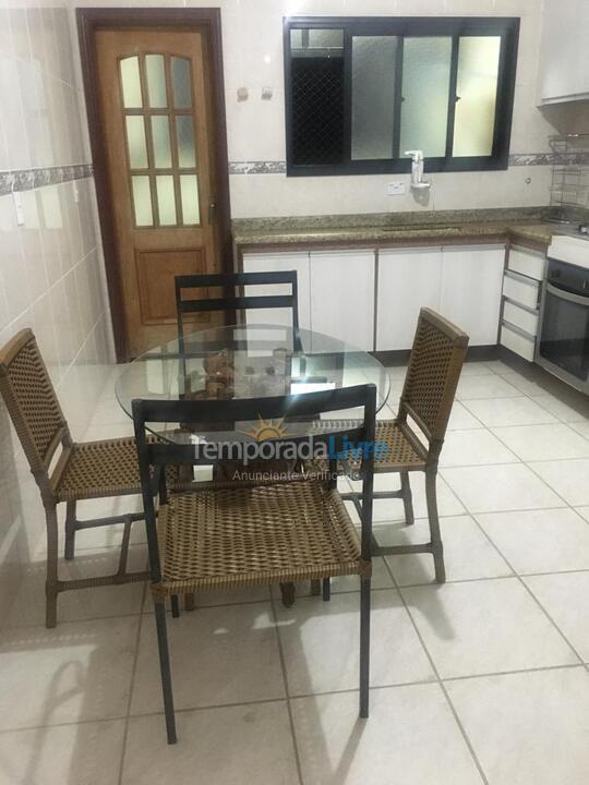 Apartment for vacation rental in Praia Grande (Praia do Caiçara)
