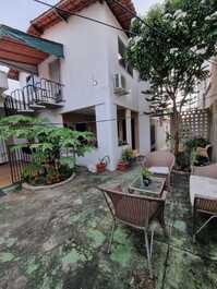 HOSPEDARIA CASA DA FLOR, tranquilidade e segurança