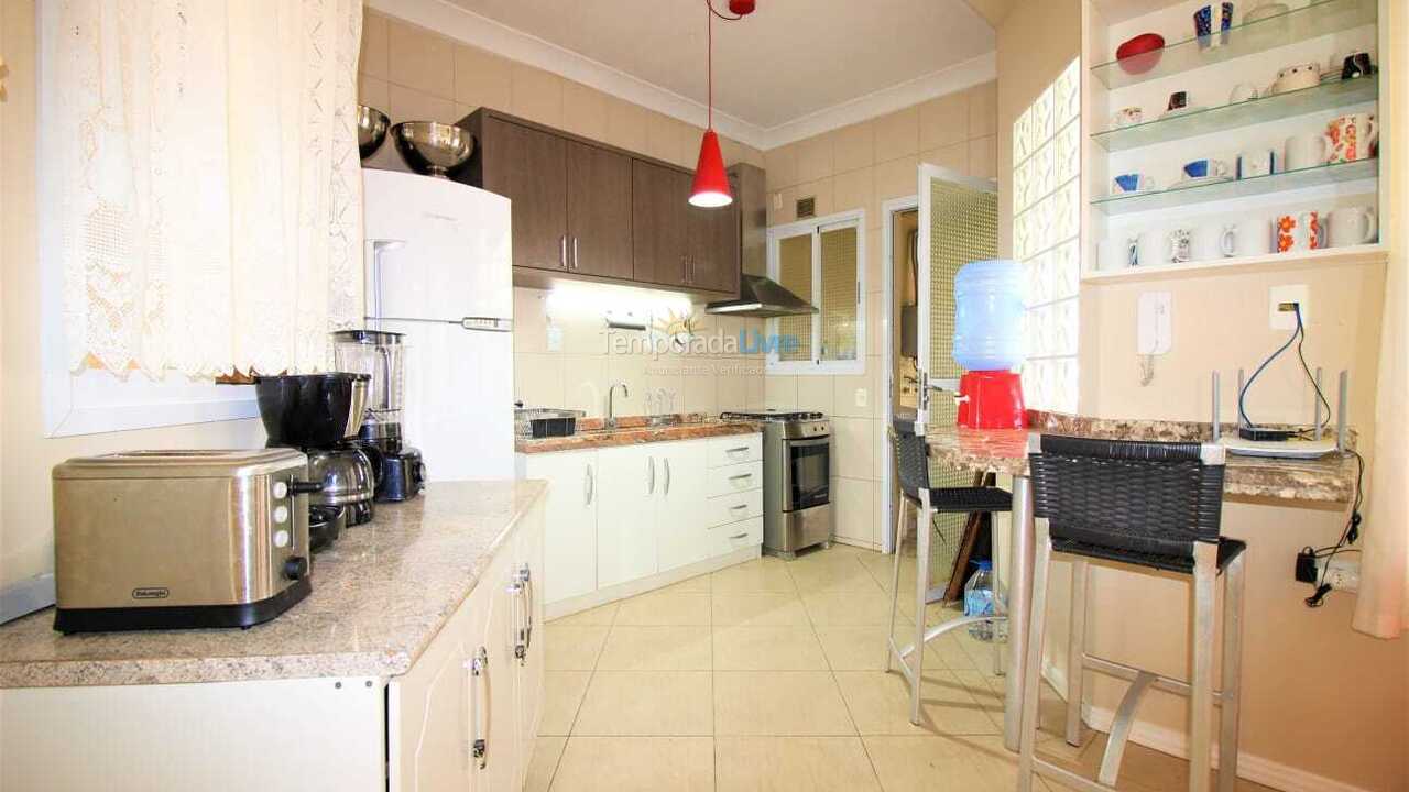 House for vacation rental in Bombinhas (Praia de Bombas)