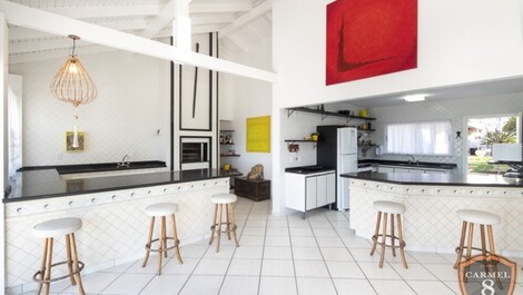 Linda casa de campo en Bombinhas con piscina