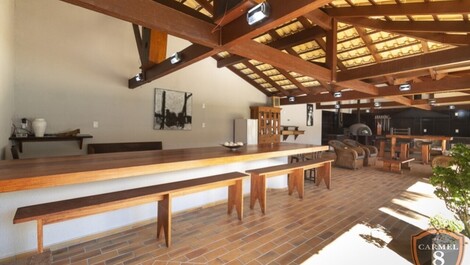 Linda casa de campo en Bombinhas con piscina