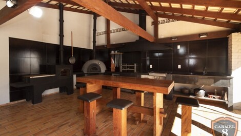 Linda casa de campo en Bombinhas con piscina