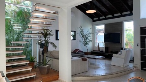 Beautiful house in the Mariscal with pool for 10 people