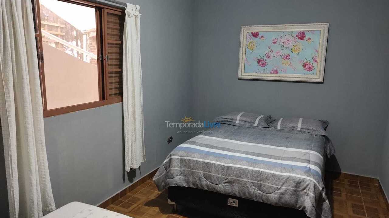 Casa para aluguel de temporada em Paraibuna (Bela Vista)